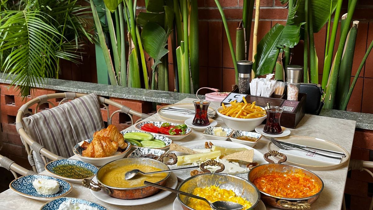 Bir İstanbullu Gibi Kahvaltı: Mahalle Mahalle Rehber