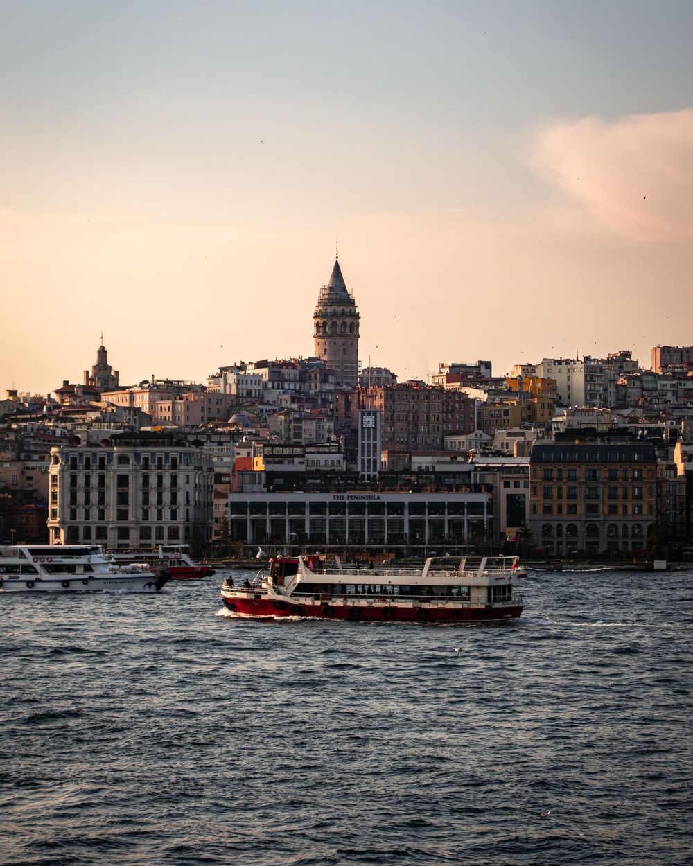 Beyoğlu’nun ışıkları arasında bir sığınak